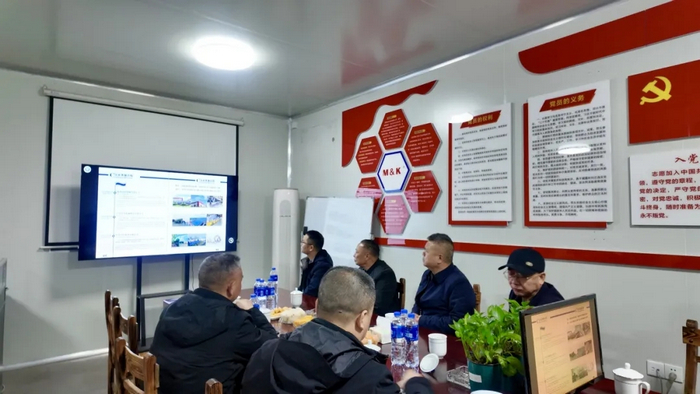 深化交流，共促發(fā)展 毛氏企業(yè)聯(lián)合會(huì)毛中吾會(huì)長(zhǎng)一行蒞臨湖南邁科機(jī)械考察指導(dǎo)